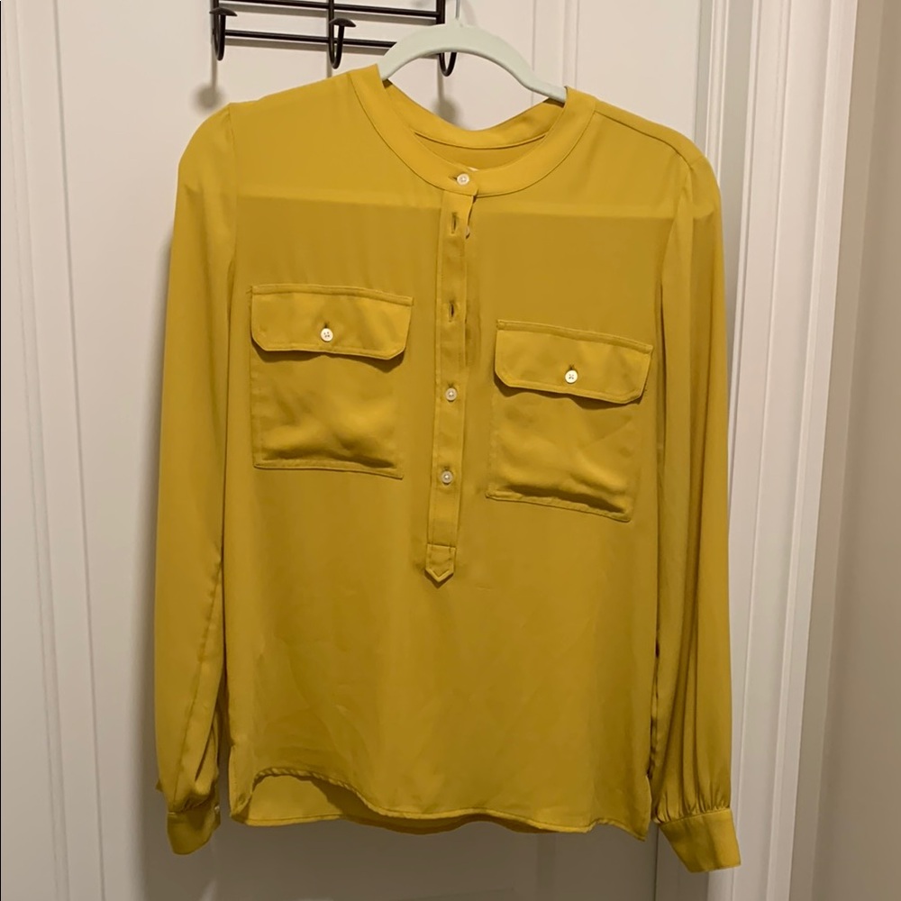 Chic Yellow Button-Up Blouse